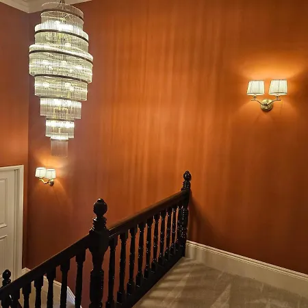 Centre Stunning Georgian Townhouse
