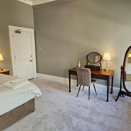 Centre Stunning Georgian Townhouse * Carlisle (Cumbria)