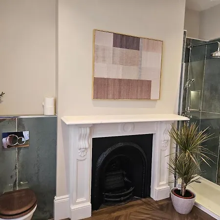 Сasa de vacaciones Centre Stunning Georgian Townhouse *