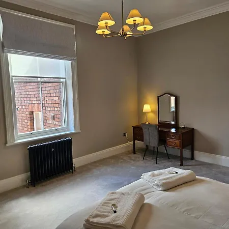 Centre Stunning Georgian Townhouse * Carlisle (Cumbria)