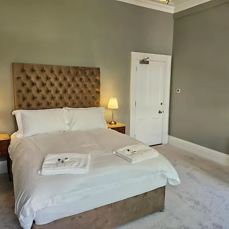 Centre Stunning Georgian Townhouse * Carlisle (Cumbria)