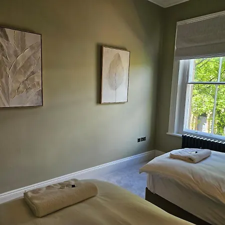 Centre Stunning Georgian Townhouse * Carlisle (Cumbria)