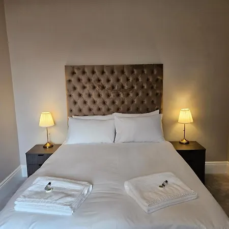 Centre Stunning Georgian Townhouse